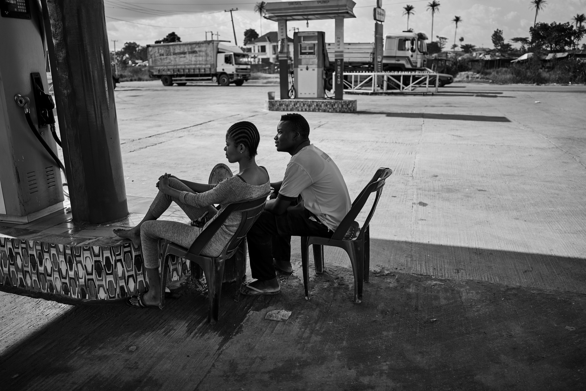 Are They in Love or Are They, Like Nigeria, in Love-Hate?. Lagos–Benin Expressway, Nigeria. From Dream Chamber, 2018.