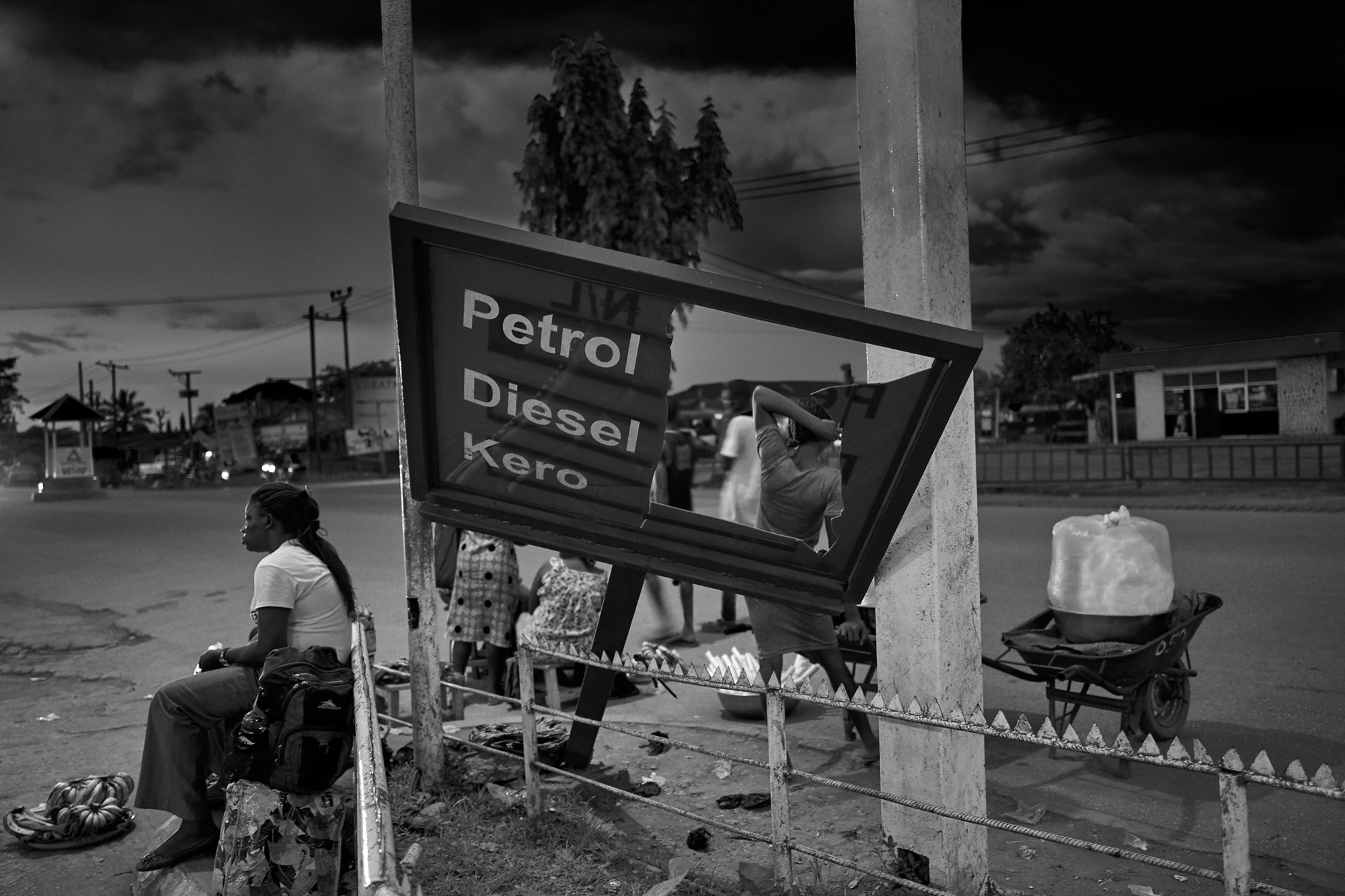 Even Through the Cracks, I Live. Ikom (Nigeria–Cameroun Border Town), Nigeria. From Dream Chamber, 2018.